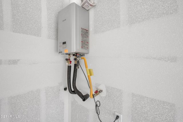 1225 Terry Ponce Place, El Paso, TX 79928