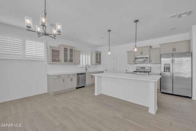 1225 Terry Ponce Place, El Paso, TX 79928