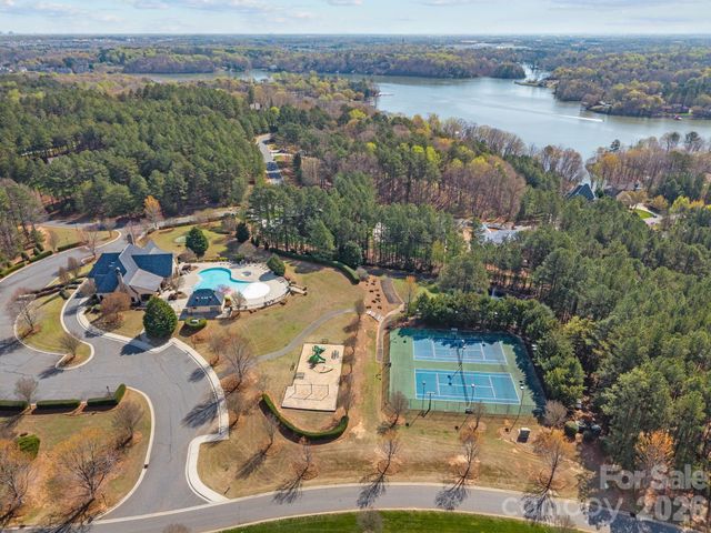 2001 Beauhaven Lane, Belmont, NC 28012