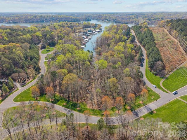 2001 Beauhaven Lane, Belmont, NC 28012