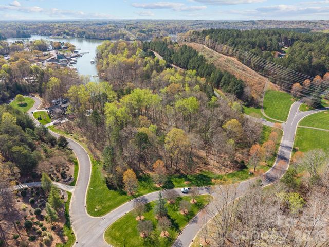 2001 Beauhaven Lane, Belmont, NC 28012