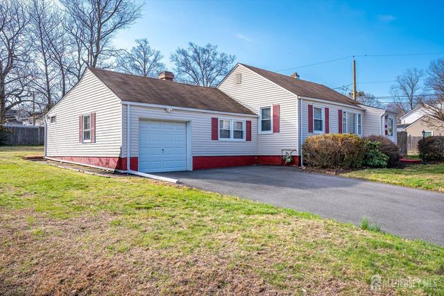 105 E. Cliff Road, Colonia, NJ 07067