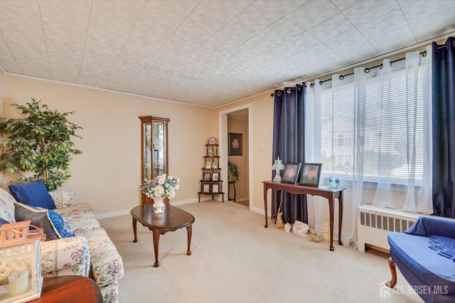 105 E. Cliff Road, Colonia, NJ 07067