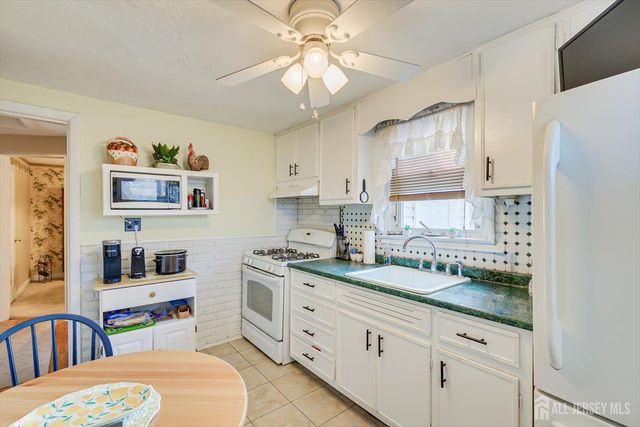 105 E. Cliff Road, Colonia, NJ 07067