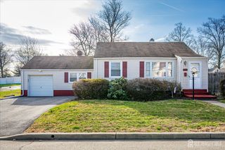 105 E. Cliff Road, Colonia, NJ 07067