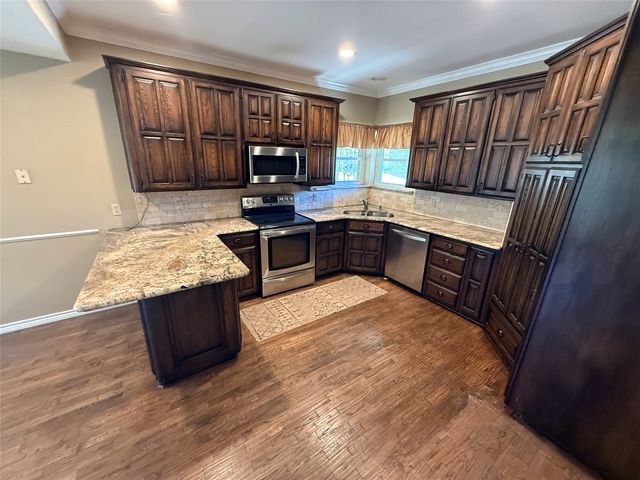 820 Forgotten Lane, Burleson, TX 76028