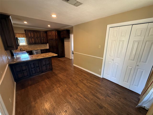 820 Forgotten Lane, Burleson, TX 76028