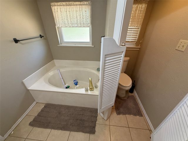 820 Forgotten Lane, Burleson, TX 76028
