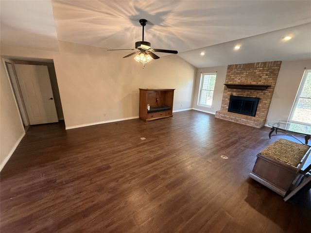 820 Forgotten Lane, Burleson, TX 76028