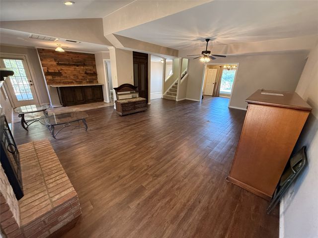 820 Forgotten Lane, Burleson, TX 76028