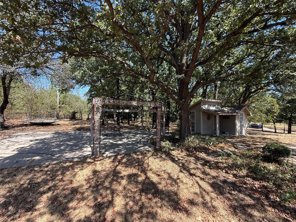 820 Forgotten Lane, Burleson, TX 76028 — photo 4