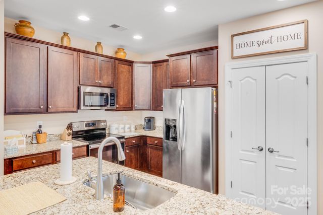 11135 Bailey Park Nature Drive, Cornelius, NC 28031