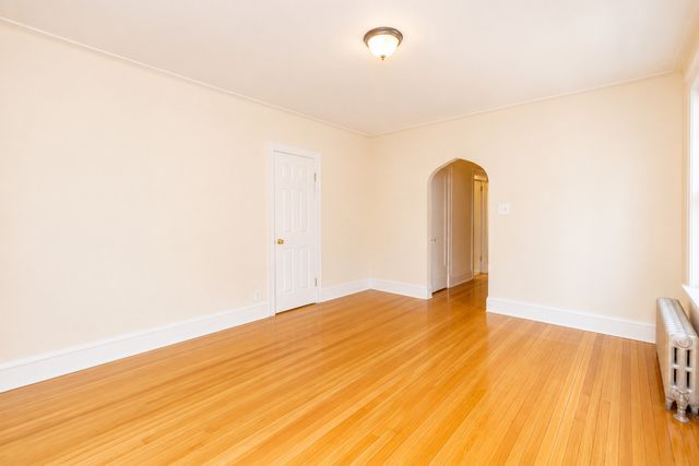 1137 W Columbia Avenue 2, Chicago, IL 60626