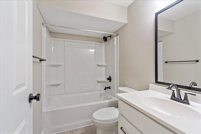 1331 Parkside Drive, 166B, Alexandria, KY 41001
