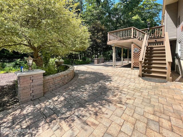 18 Ned Drive, Matawan, NJ 07747