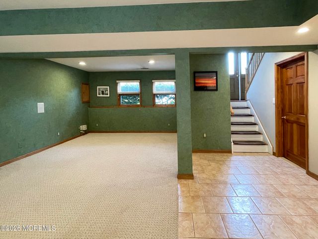 18 Ned Drive, Matawan, NJ 07747