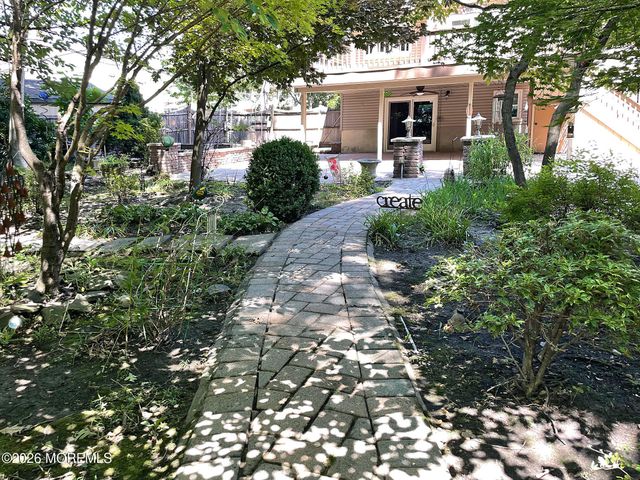 18 Ned Drive, Matawan, NJ 07747