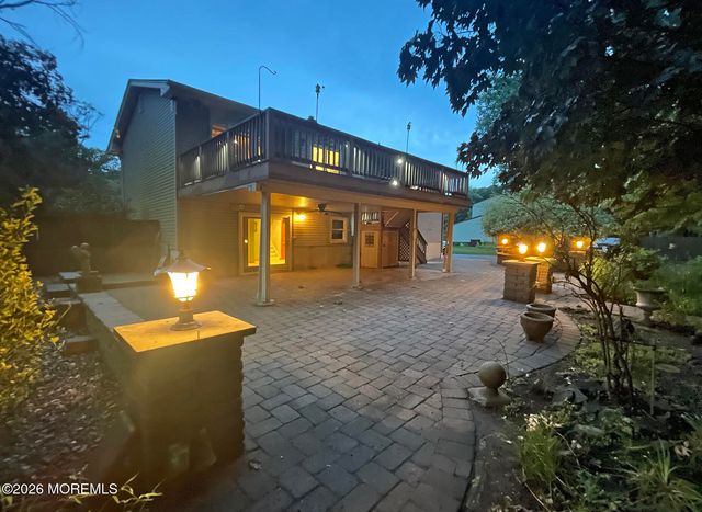 18 Ned Drive, Matawan, NJ 07747