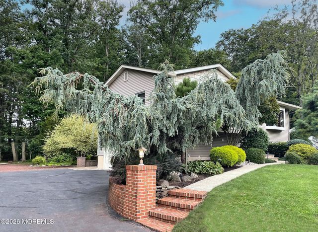 18 Ned Drive, Matawan, NJ 07747