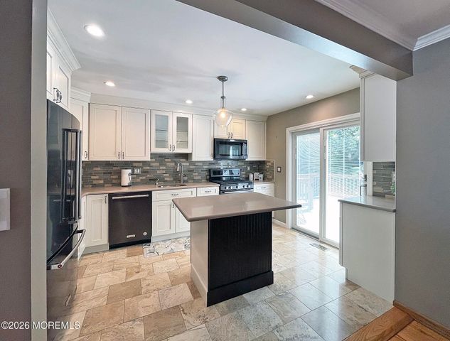 18 Ned Drive, Matawan, NJ 07747