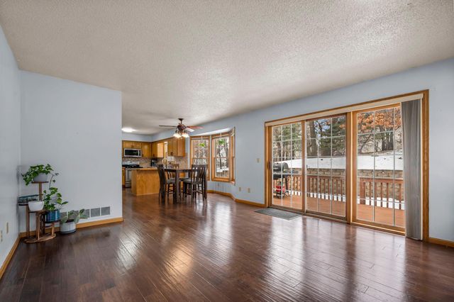 1602 Regatta Drive, Woodbury, MN 55125