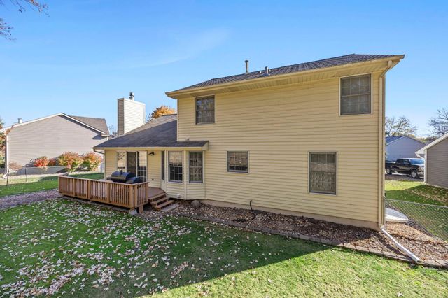 1602 Regatta Drive, Woodbury, MN 55125