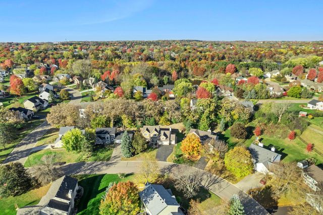 1602 Regatta Drive, Woodbury, MN 55125