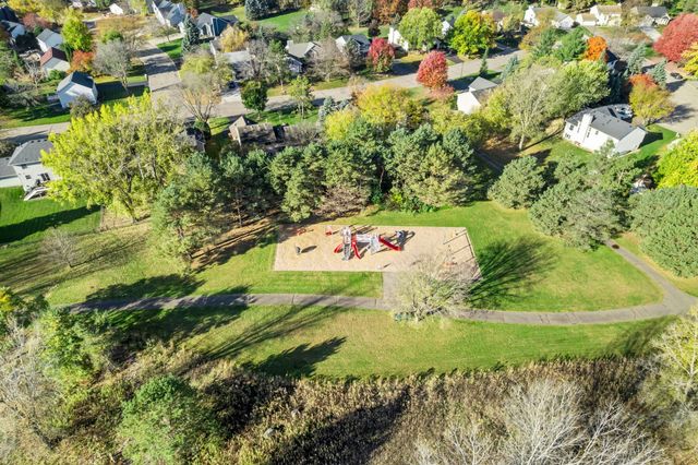 1602 Regatta Drive, Woodbury, MN 55125