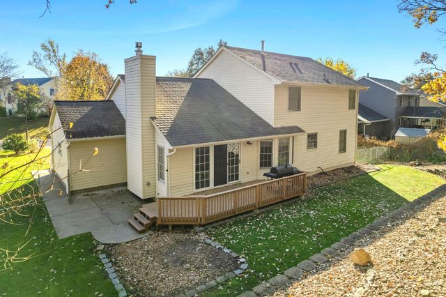 1602 Regatta Drive, Woodbury, MN 55125