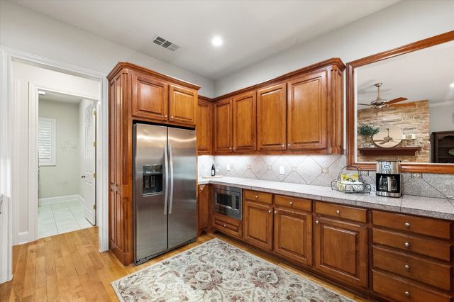 2123 Westchester Drive, Mansfield, TX 76063