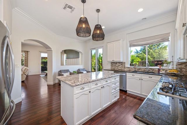 500 Prairie Falcon Ct, El Dorado Hills, CA 95762