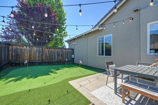 500 Prairie Falcon Ct, El Dorado Hills, CA 95762