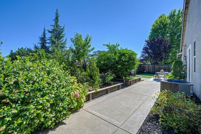 500 Prairie Falcon Ct, El Dorado Hills, CA 95762