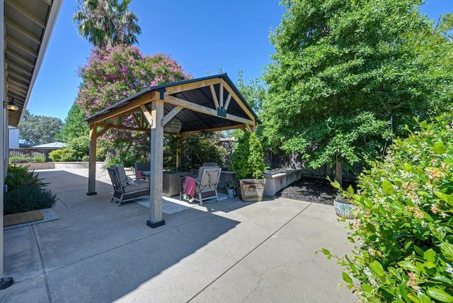 500 Prairie Falcon Ct, El Dorado Hills, CA 95762
