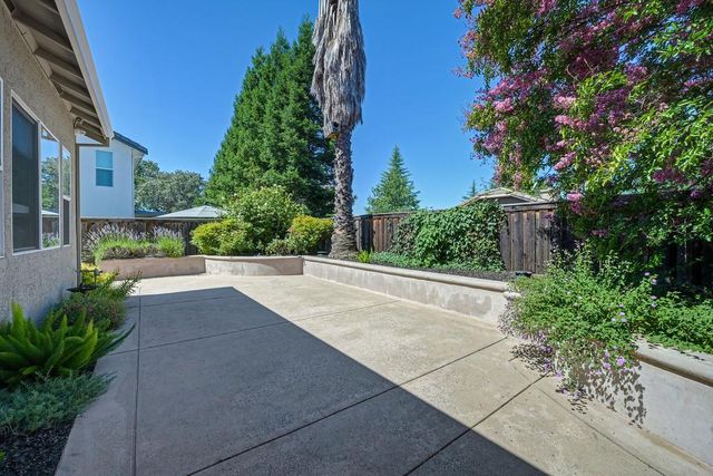 500 Prairie Falcon Ct, El Dorado Hills, CA 95762