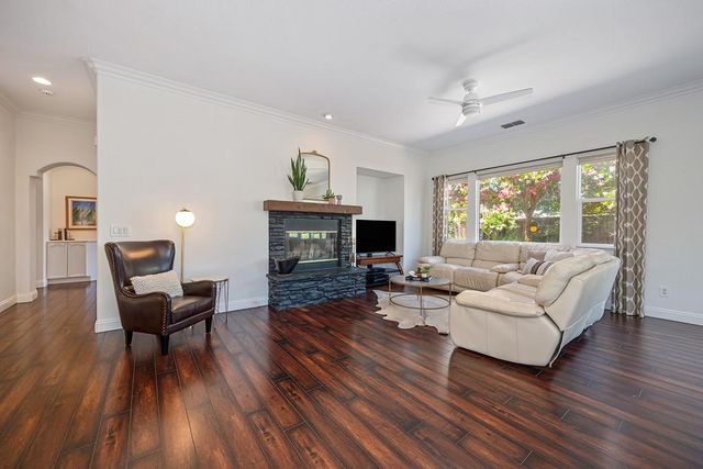 500 Prairie Falcon Ct, El Dorado Hills, CA 95762