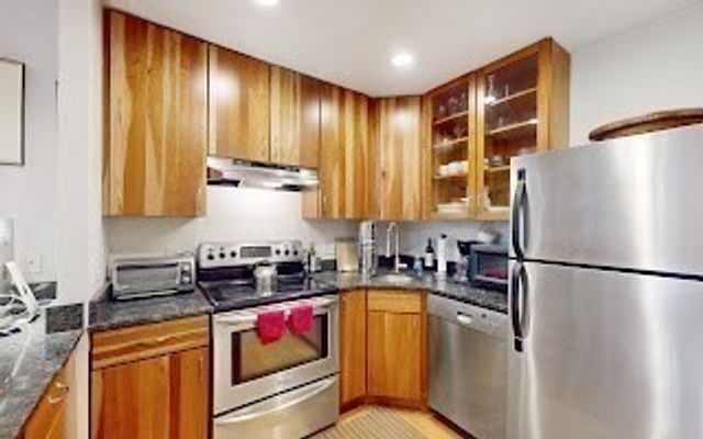 144 Commonwealth Ave 5, Boston, MA 02116