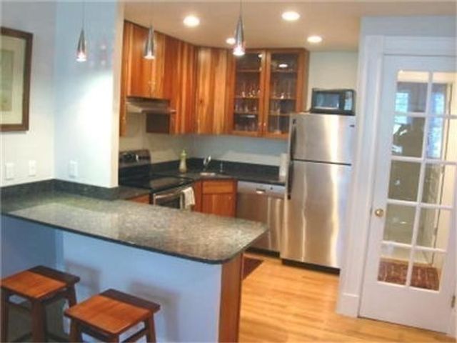 144 Commonwealth Ave 5, Boston, MA 02116