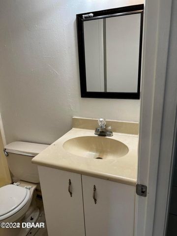 304 Maple St Apt 5, Daytona Beach, FL 32114