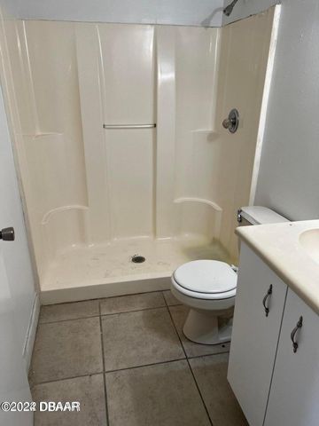 304 Maple St Apt 5, Daytona Beach, FL 32114