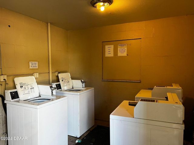 304 Maple St Apt 5, Daytona Beach, FL 32114