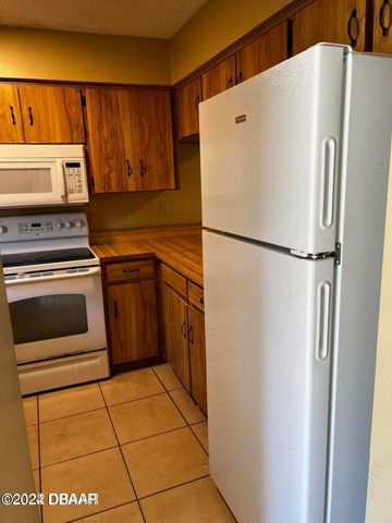 304 Maple St Apt 5, Daytona Beach, FL 32114