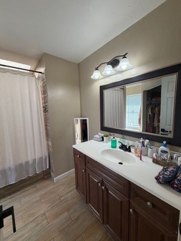 604 Red Coat Lane, Arlington, TX 76002