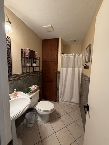 604 Red Coat Lane, Arlington, TX 76002