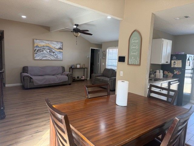 604 Red Coat Lane, Arlington, TX 76002