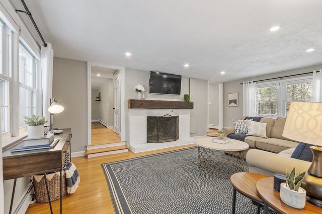 27 Forest Road, Acton, MA 01720