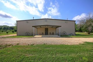 221 Private Road 4001, Thorndale, TX 76577