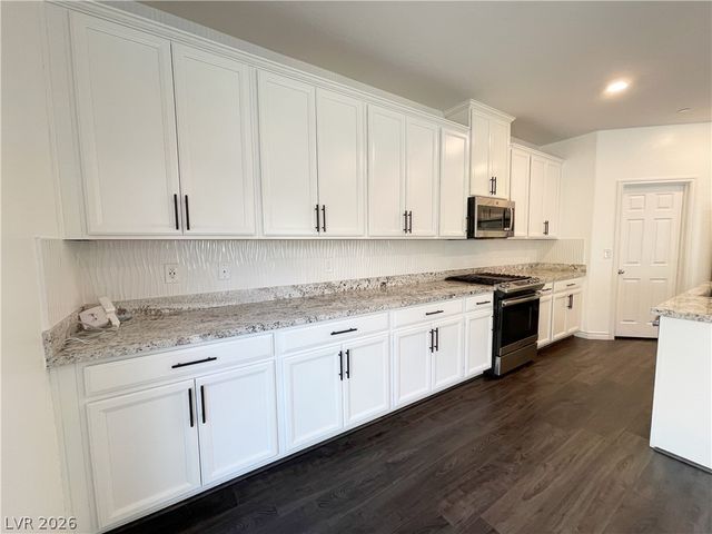 7035 Denio Island Street, North Las Vegas, NV 89084