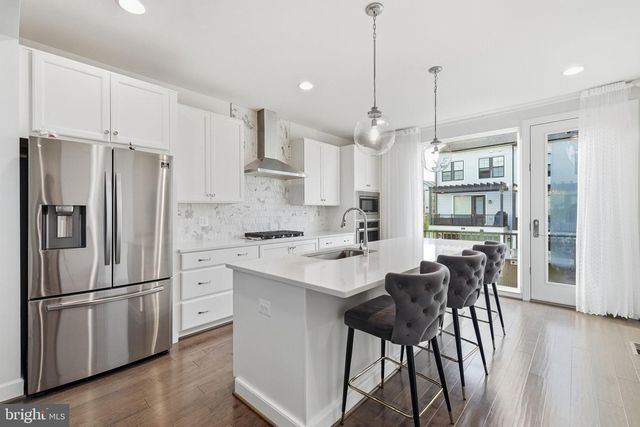 657 BELMONT BAY DR, Woodbridge, VA 22191