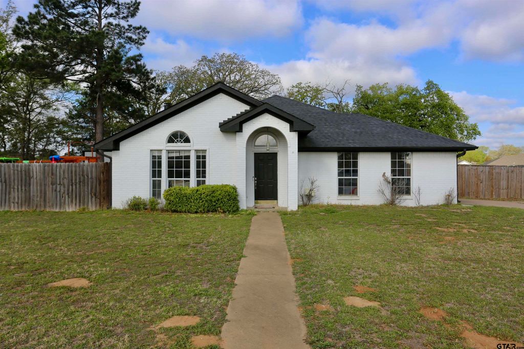 17361 Cory Ray, Lindale, TX 75771